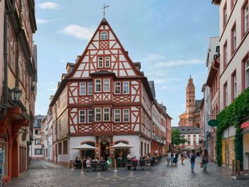 2 Tage Kurzurlaub mit Frühstück im Super 8 by Wyndham Mainz Zollhafen