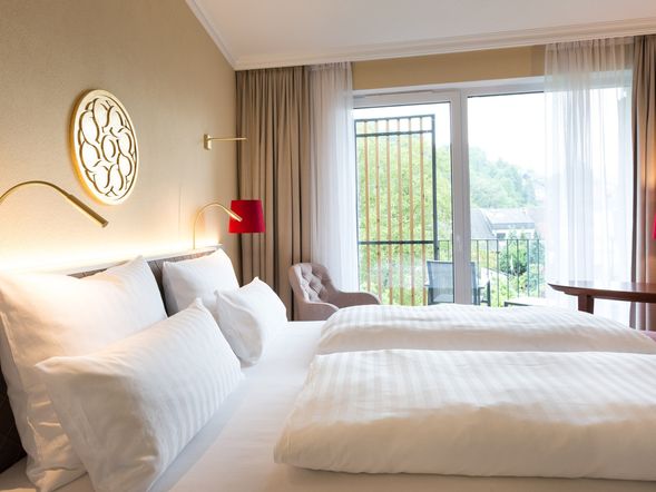 EMICH'S Hotel