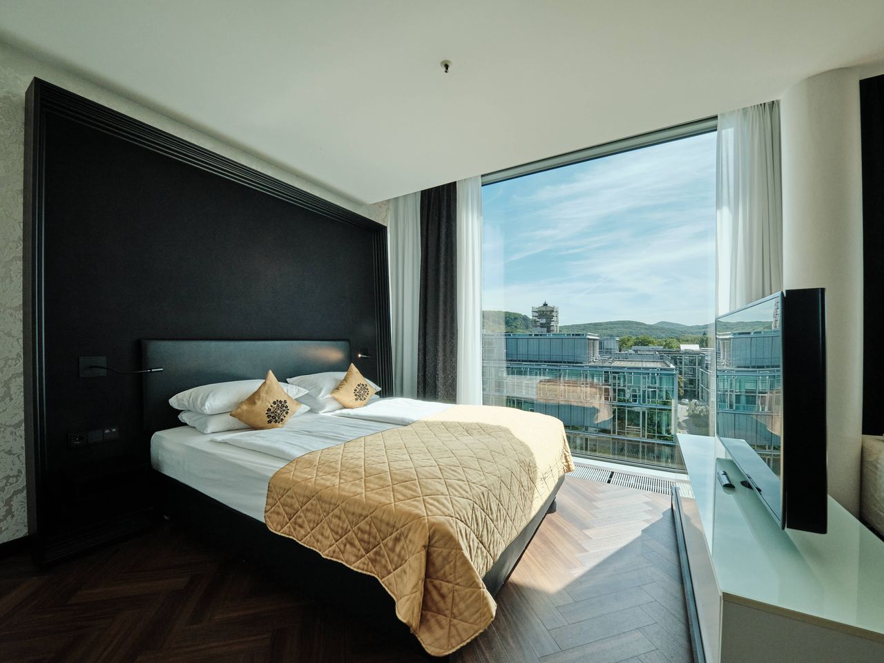 Junior Deluxe Suite