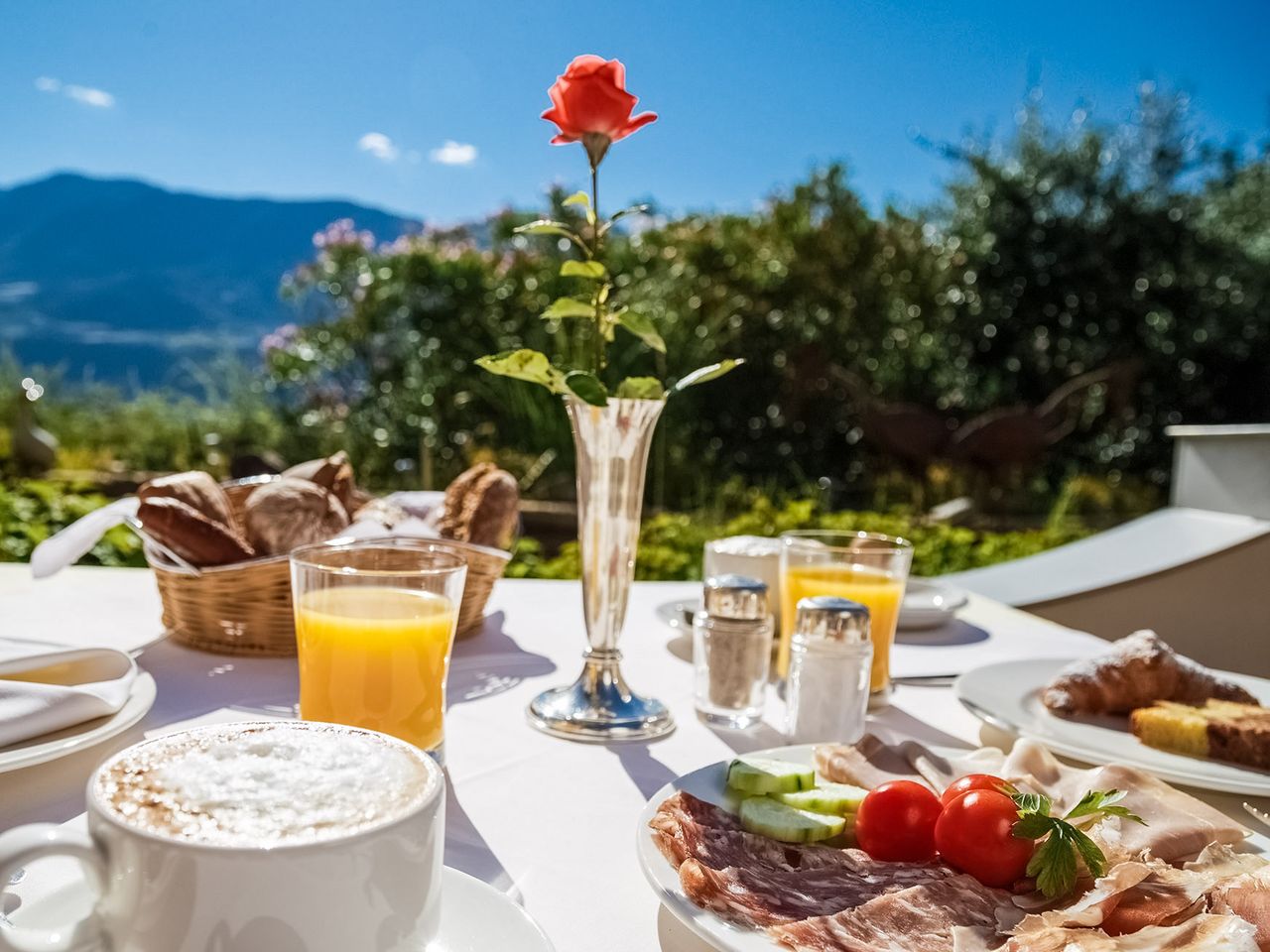 4=3 im Landhaus Kristall – Ihr Logenplatz über Meran