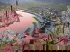 FRÜHLINGSER­WACHEN AN DER MOSEL 