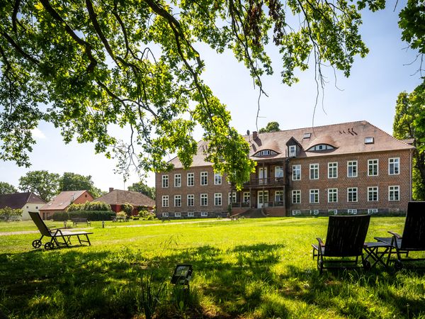 5 Tage romantisches Gutshaus an der Müritz inkl. Sauna & Aperitif in Ludorf, Mecklenburg-Vorpommern inkl. Frühstück