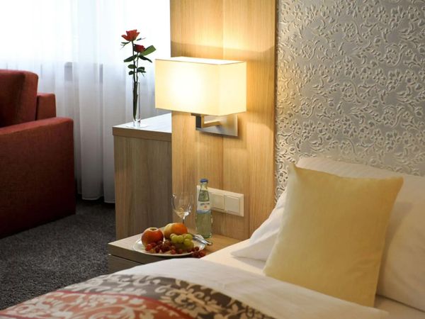 7 Tage Urlaub mit Frühstück im Hellers Twenty Four Ii - Hellers Twenty Four Ii in Friedrichshafen