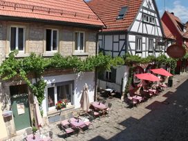 2 Tage Kurzurlaub mit Frühstück im Weinhotel Oechsle&Brix