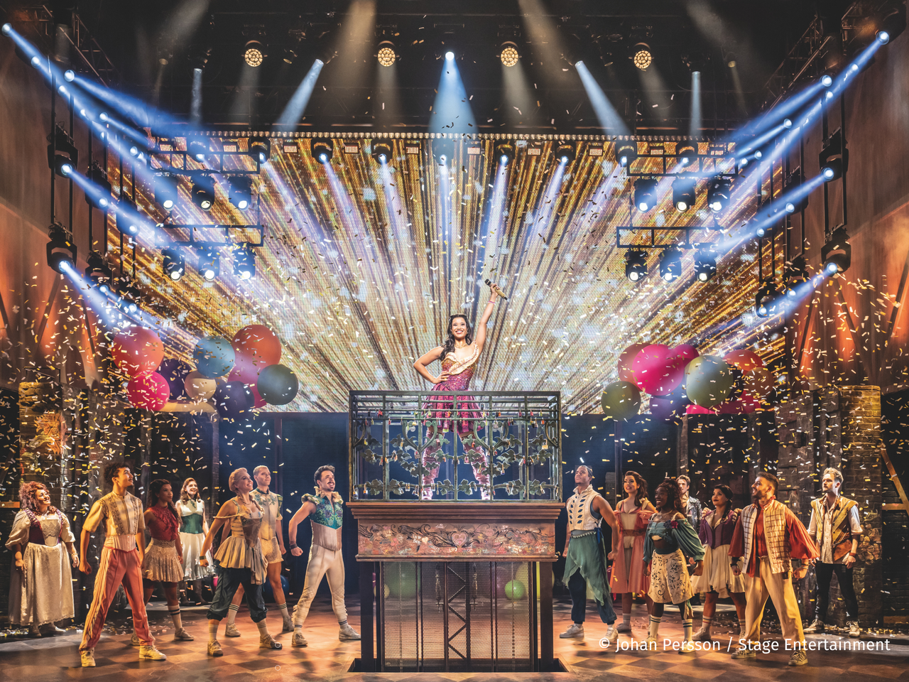 &JULIA - Das Pop-Musical mit Ticket und Hotel