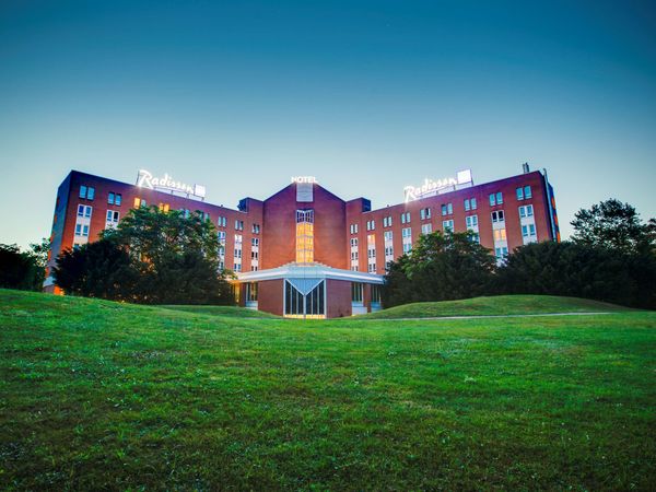 2 Tage im Radisson Blu Hotel, Karlsruhe in Ettlingen Radisson Blu Hotel in  Karlsruhe, Baden-Württemberg
