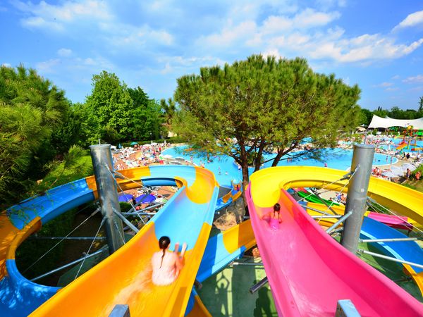 Wasserpark und Strand - 3 Tage am Gardasee Camping Bella Italia in Peschiera del Garda, Venetien inkl. Frühstück