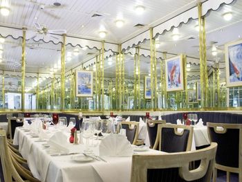 Auszeit 8 Tage mit Frühstück im Eventhotel Pyramide