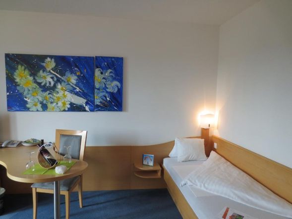 Einzelzimmer ECONOMY mit Balkon