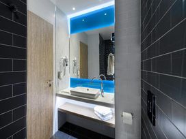 2 Tage mit Frühstück im Holiday Inn Regensburg