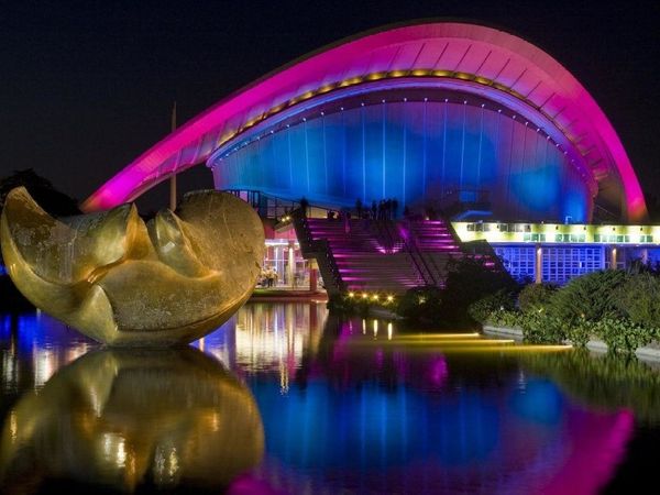 2 Tage Urlaub im Herzen Berlins mit Frühstück Hampton by Hilton Berlin City Centre Alexanderplatz inkl. Frühstück