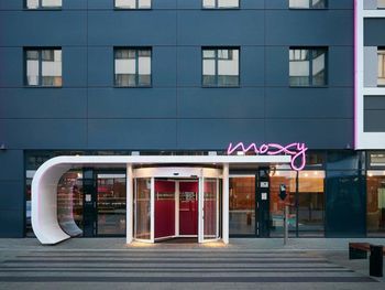 2 Tage Kurzurlaub mit Frühstück im Moxy Frankfurt Eschborn Hotel