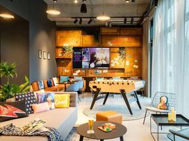 2 Tage Kurzurlaub mit Frühstück im Moxy Berlin Airport