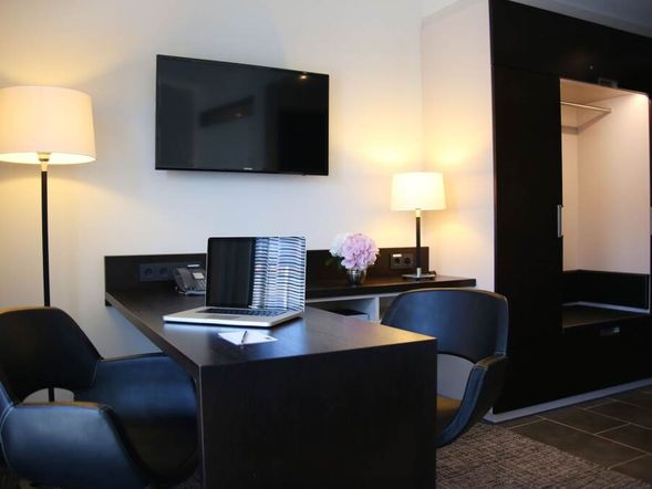 Schiller 5 Hotel & Boardinghouse