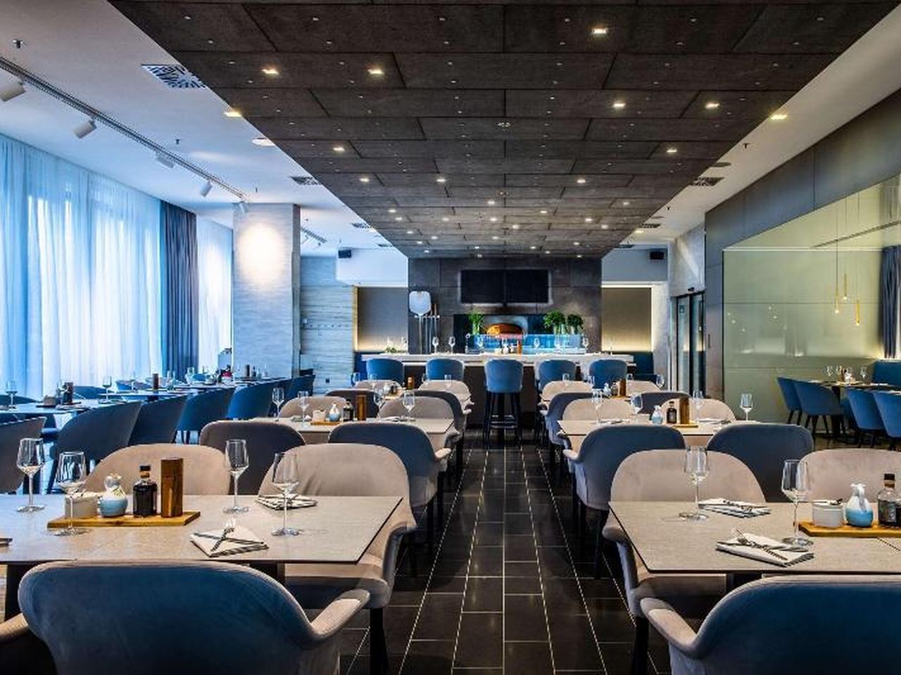 4 Tage im Radisson Blu Hotel Cologne 