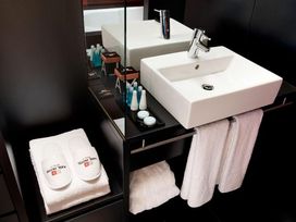 2 Tage Kurzurlaub mit Frühstück im Axel Hotel Berlin