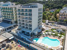 Strandspaß für Groß und Klein - 4 Tage Dolce Vita