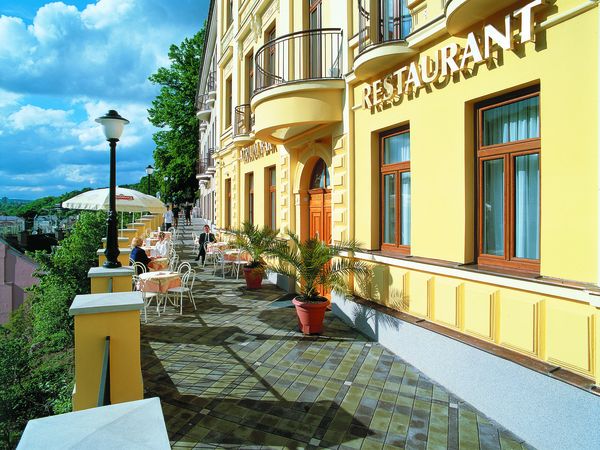 Wellness mit dem Duft von Becherovka & Tradition in Karlsbad (Karlovy Vary) Halbpension