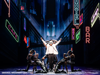 MJ - Das Michael Jackson Musical mit Ticket und Hotel