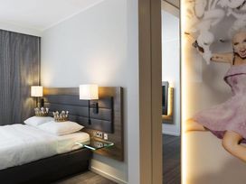 2 Tage Kurzurlaub mit Frühstück im MOXY Vienna Airport