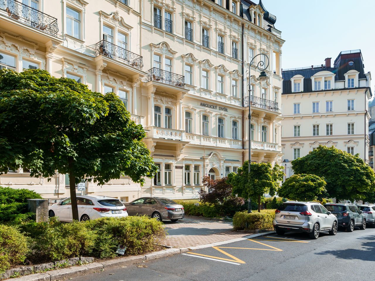 Wellnesszeit in Karlsbad mit Massage & Stadtführung