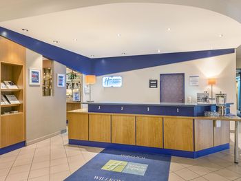 2 Tage Kurzurlaub mit Frühstück im Holiday Inn Express Cologne - Troisdorf