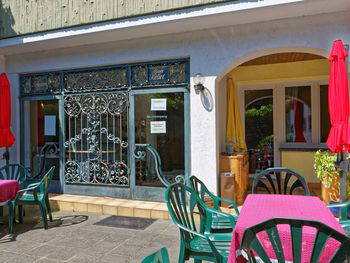 FRÜHLINGSER­WACHEN AN DER MOSEL 