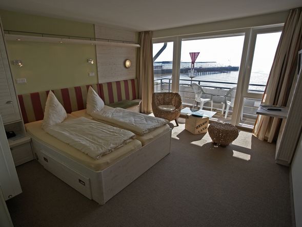 Doppelzimmer zur Seeseite mit Balkon