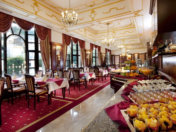 Hotel Excelsior