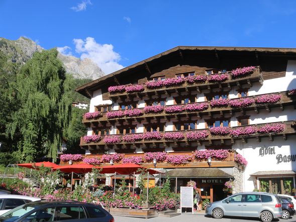Berghotel Basur