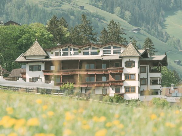 Tirol. Zillertal. Alpenblick. 4 Tage reinster Urlaub in Schwendau inkl. Halbpension