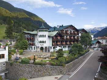 8 Tage Dolomiten - Ihr Sommer in den Bergen