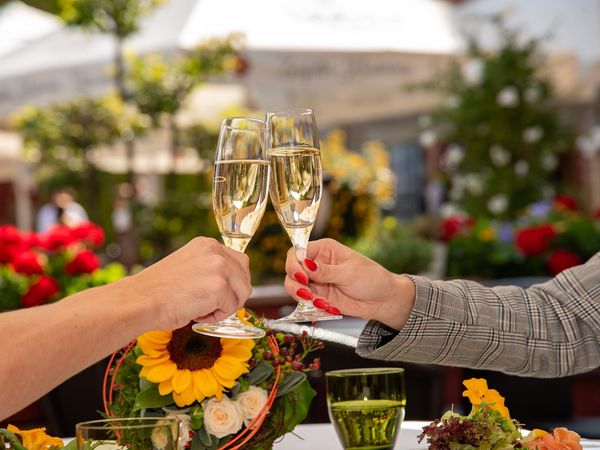 7 Romantische Genießertage inkl. Candle-Light Dinner in Laichingen-Feldstetten Halbpension