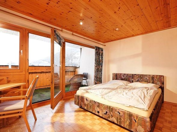 Appartment mit Balkon