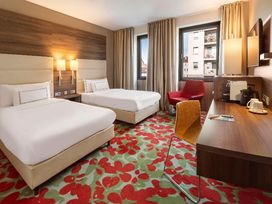 4 Tage Kurzurlaub mit Frühstück im Melia Düsseldorf