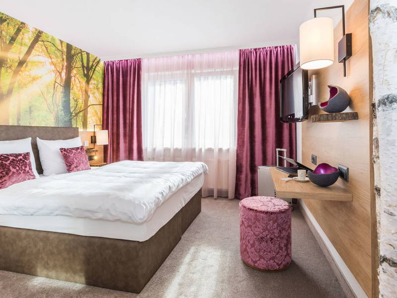 Doppelzimmer Standard Design zur Straßenseite
