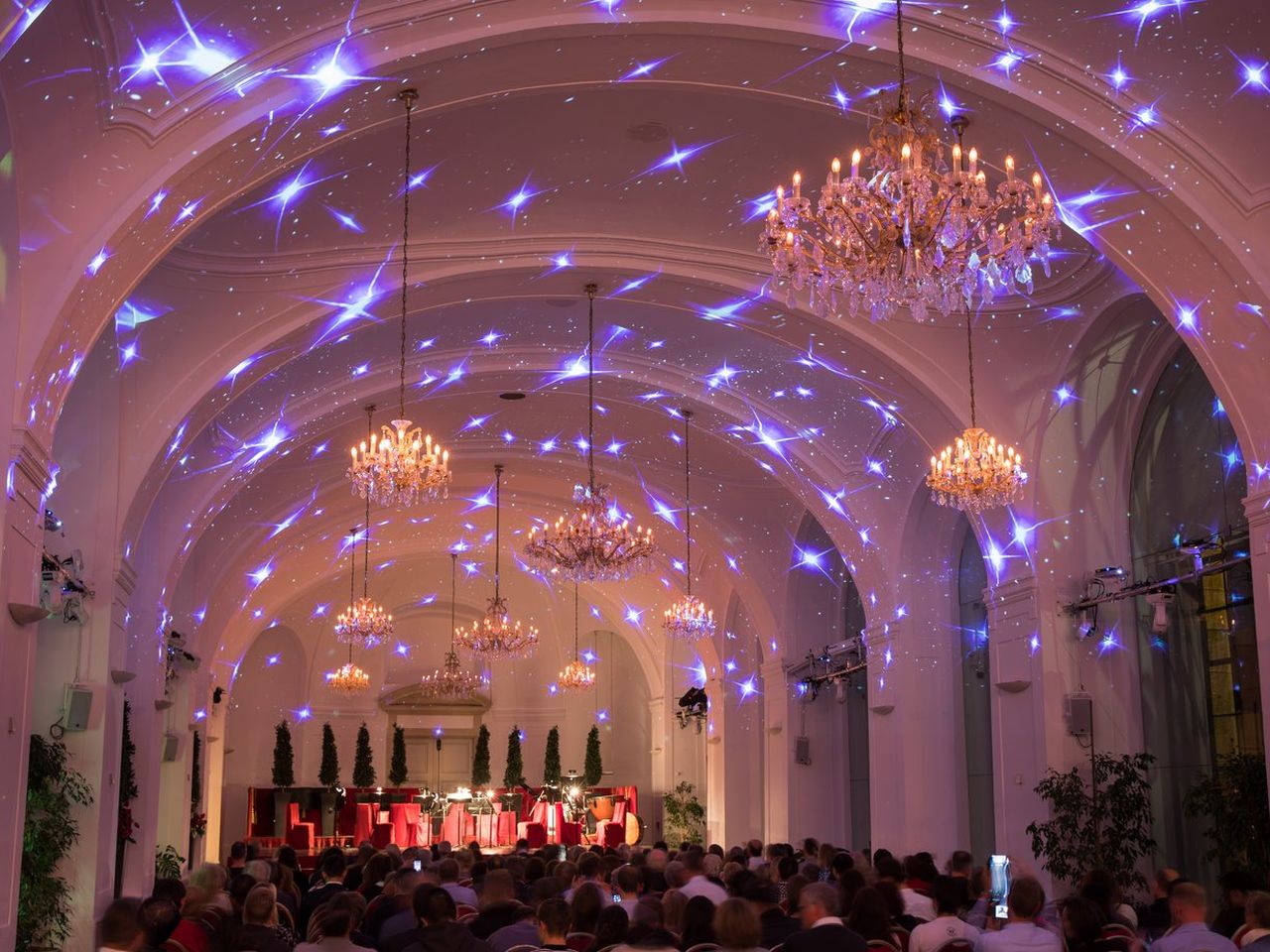 Schloss Schönbrunn Konzert mit Hotel in Wien