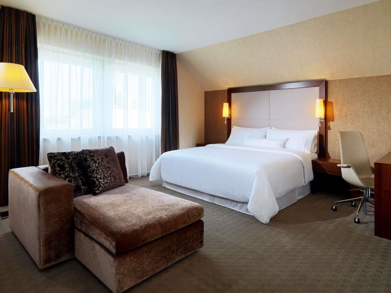 Doppelzimmer DELUXE mit Kingsize Bett
