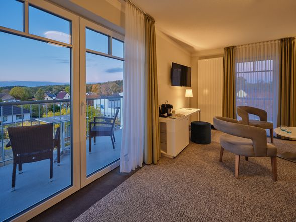 Juniorsuite, Dorfseite
