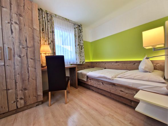 Comfort Zimmer mit 2 Einzelbetten