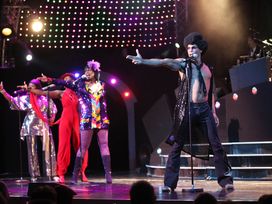 A Tribute to BONEY M. & ABBA in Berlin mit Ticket und Hotel