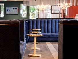 2 Tage Kurzurlaub mit Frühstück im elaya hotel oberhausen