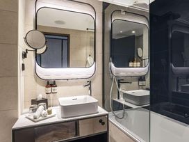 2 Tage Frankfurt erkunden im NH Collection Frankfurt Spin Tower mit Frühstück