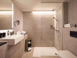 2 Tage im Adina Apartment Hotel mit Frühstück