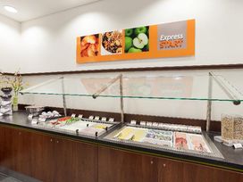 2 Tage mit Frühstück im Holiday Inn Express Augsburg