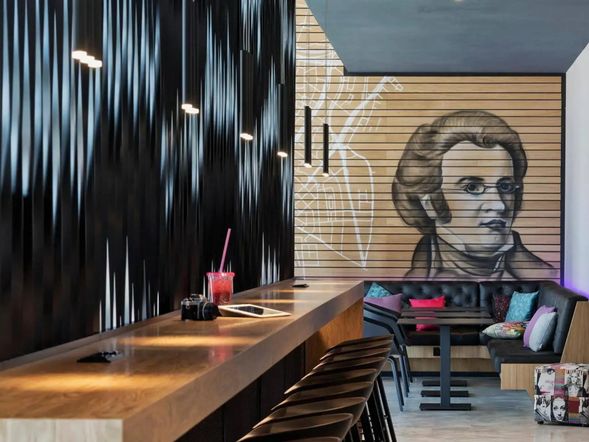 MOXY Vienna Airport