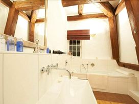 Märchenhafte 2 Tage in der Eifel - Auszeit im Schloss