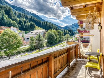 say hello. to the happYellow. 3 Tage in Saalbach