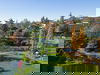 Herbst-Trekking mit italienischen Seepanorama