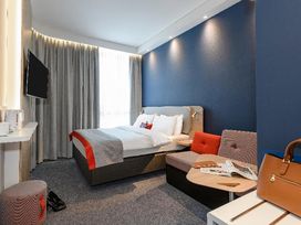 2 Tage mit Frühstück im Holiday Inn Regensburg